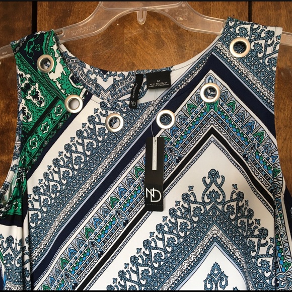 New Directions drees - Picture 2 of 6